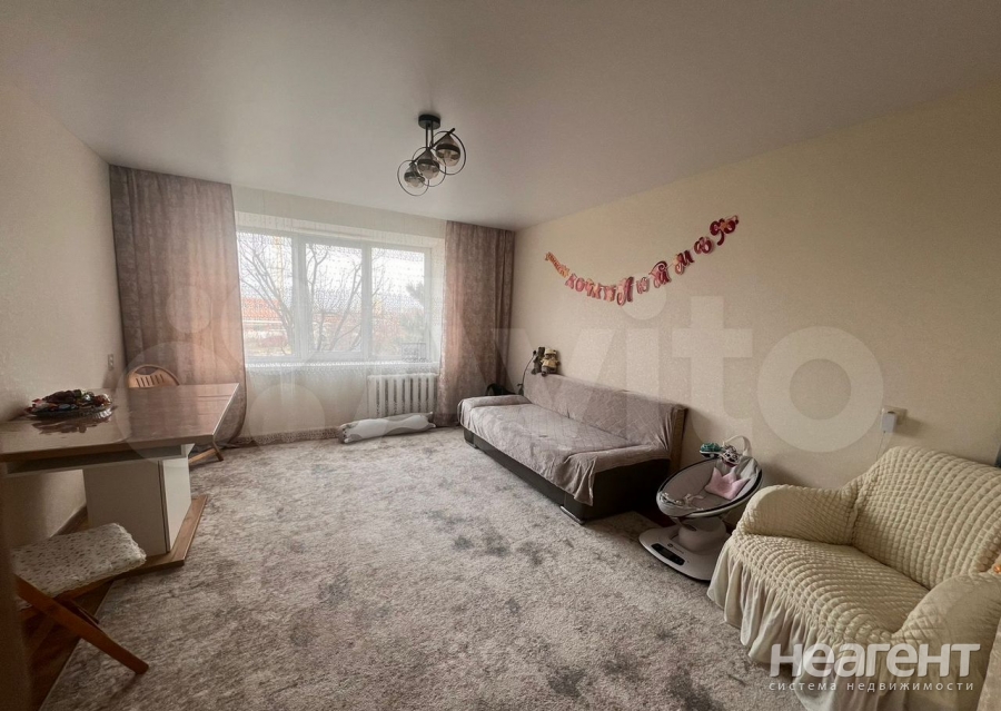 Продается Многокомнатная квартира, 76,9 м²