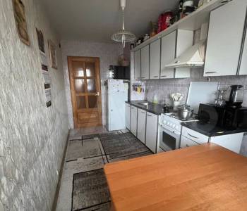 Продается Многокомнатная квартира, 76,9 м²