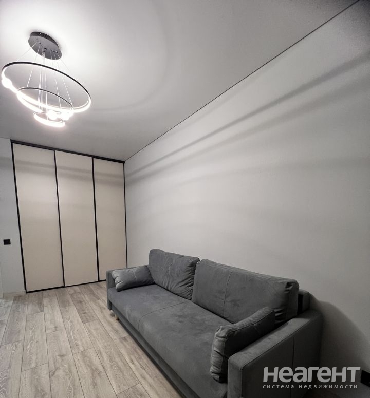 Сдается 1-комнатная квартира, 40 м²