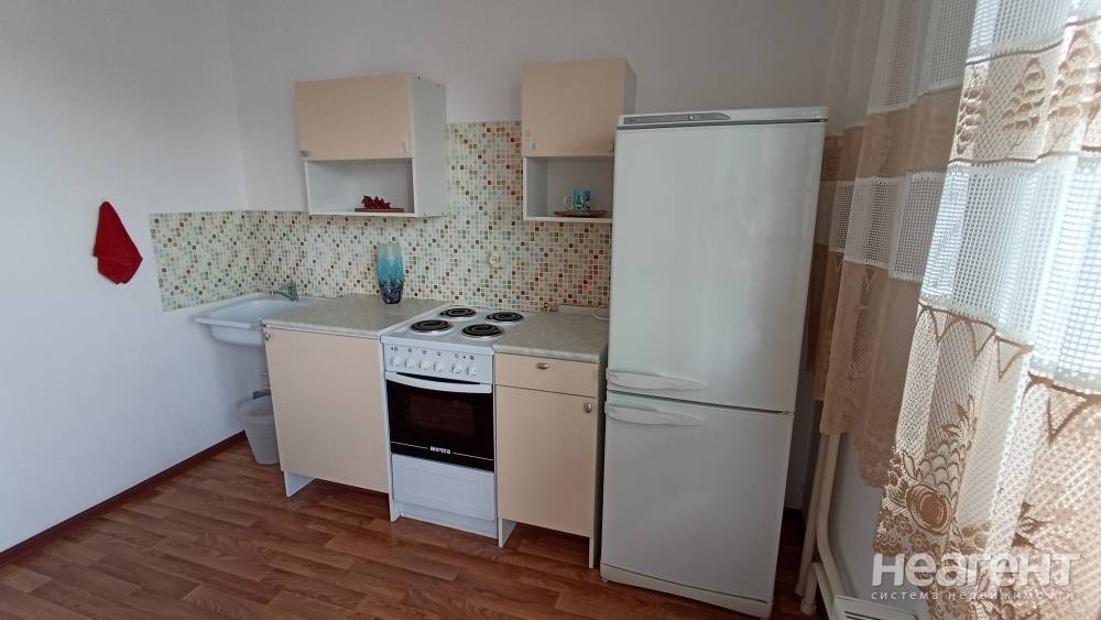 Сдается 1-комнатная квартира, 40 м²