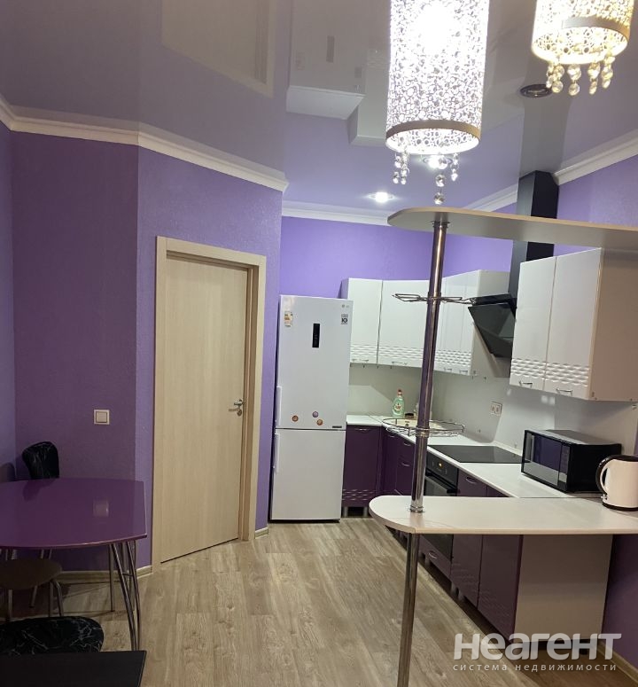 Сдается 1-комнатная квартира, 45 м²