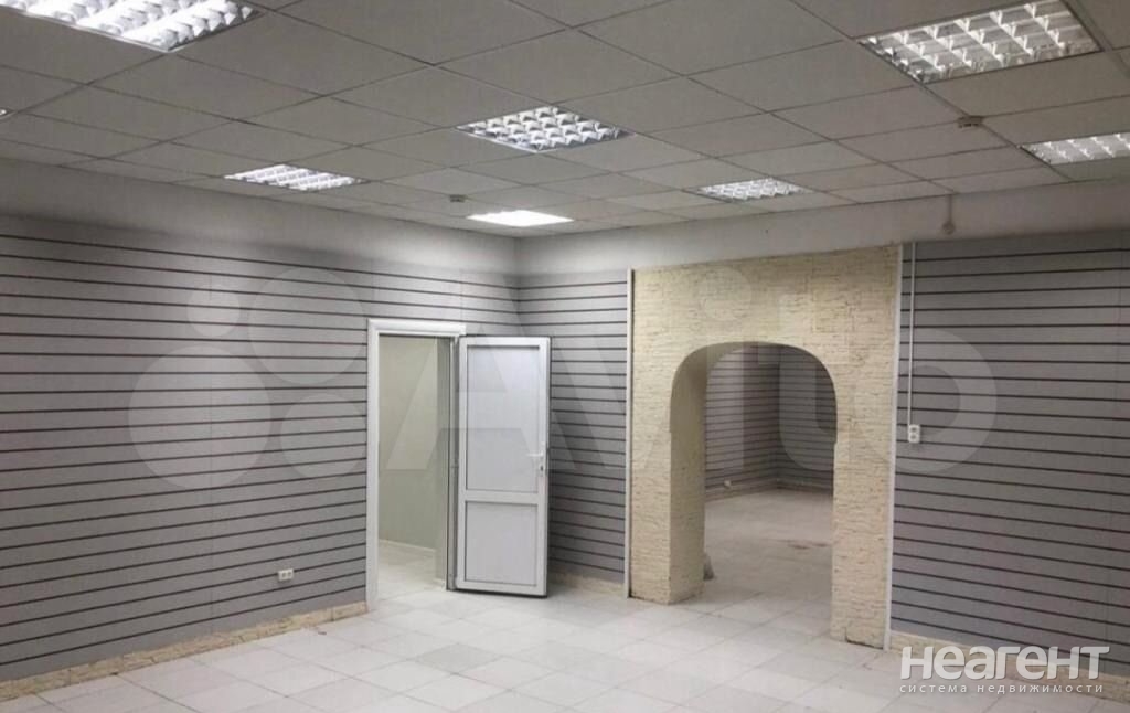 Сдается Нежилое помещение, 135 м²