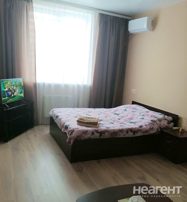 Сдается 1-комнатная квартира, 40 м²