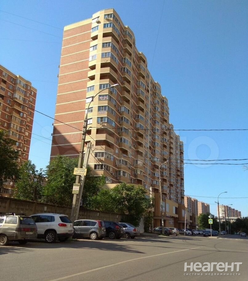 Продается 1-комнатная квартира, 43 м²