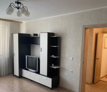 Продается 1-комнатная квартира, 40 м²