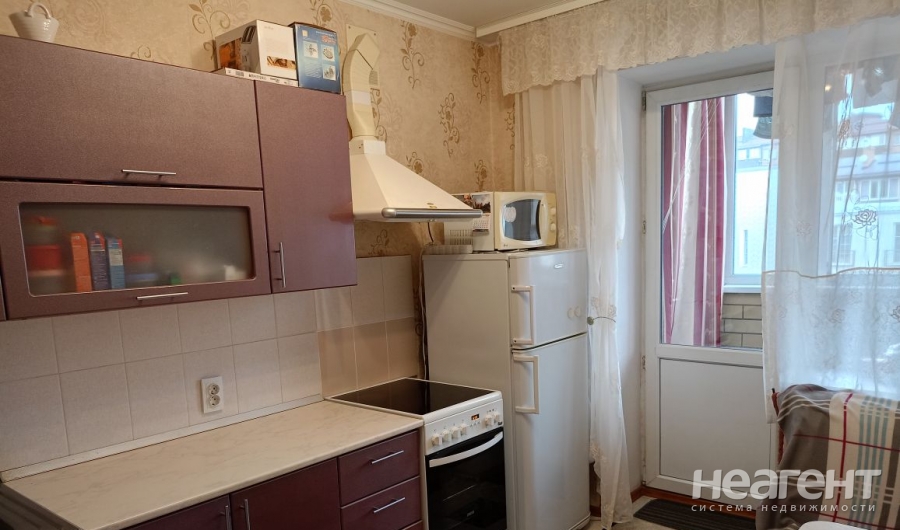 Продается 1-комнатная квартира, 37 м²