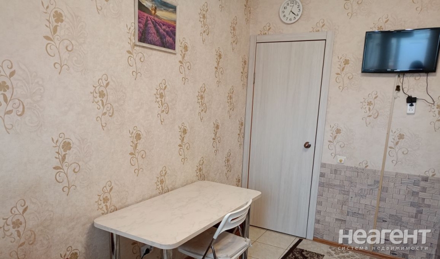 Продается 1-комнатная квартира, 37 м²