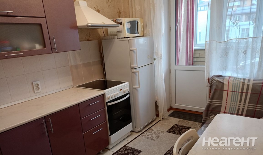 Продается 1-комнатная квартира, 37 м²