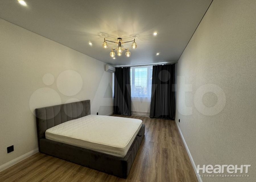 Сдается 2-х комнатная квартира, 70 м²