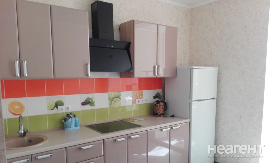 Продается 1-комнатная квартира, 38 м²