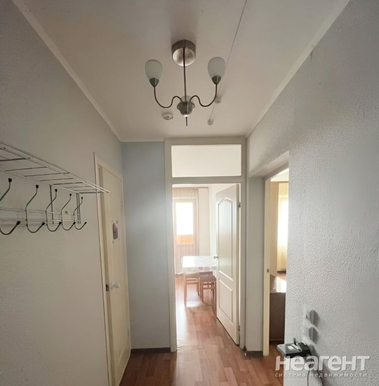 Сдается 1-комнатная квартира, 42 м²