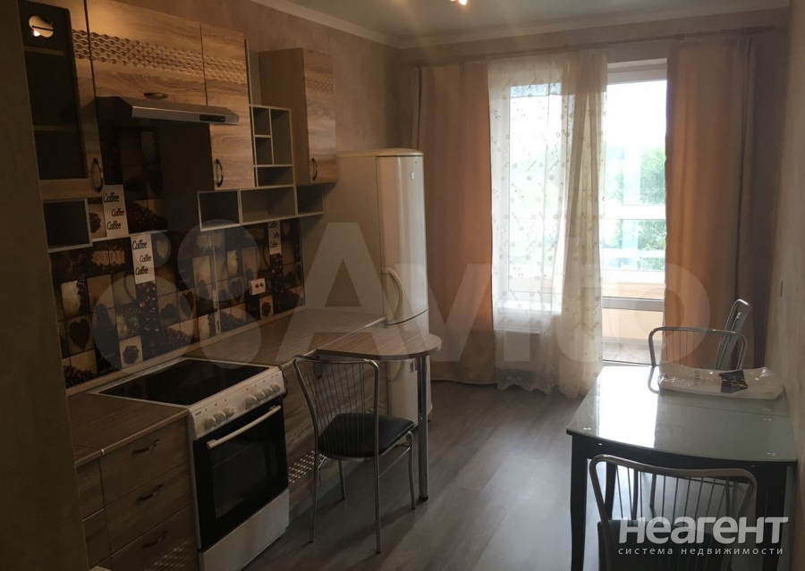 Сдается 1-комнатная квартира, 42,2 м²