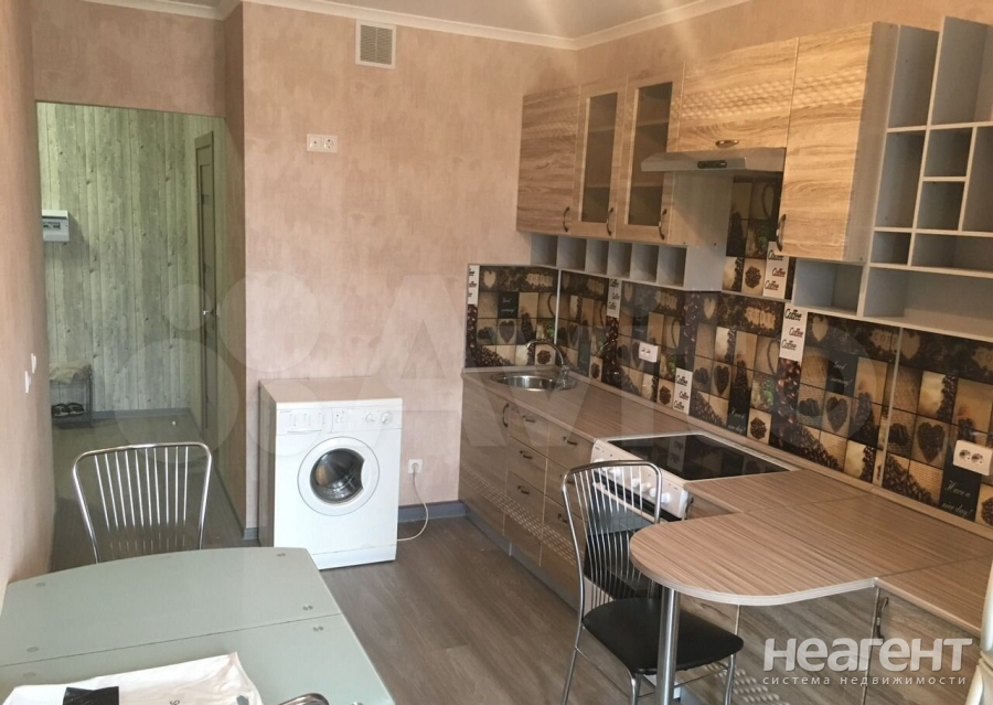 Сдается 1-комнатная квартира, 42,2 м²