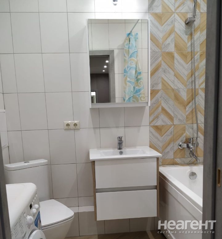 Сдается 1-комнатная квартира, 39,4 м²