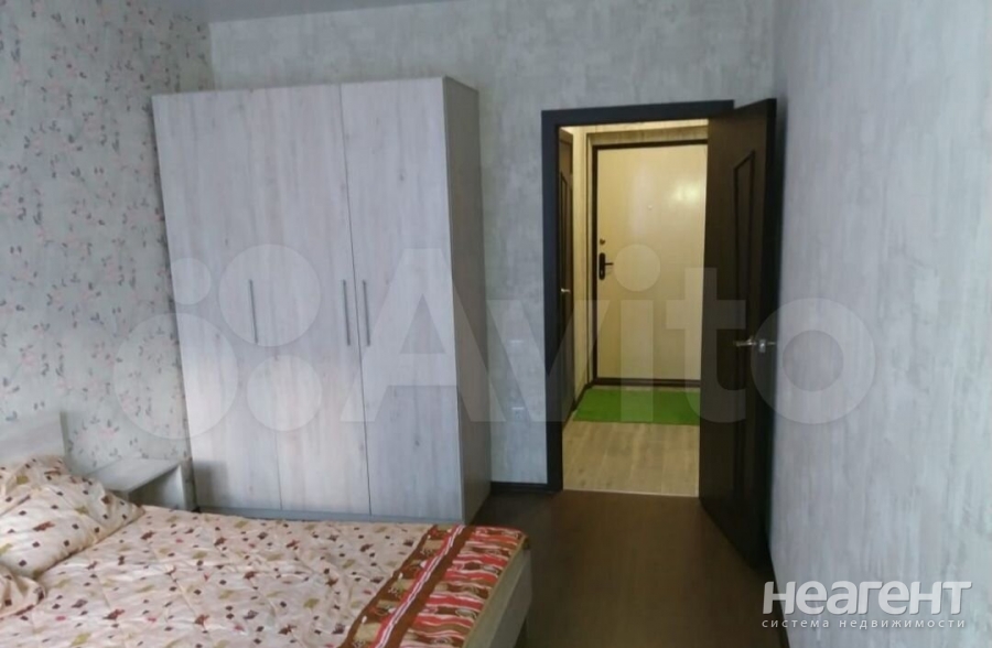 Продается 1-комнатная квартира, 37,5 м²