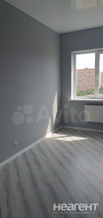 Продается 1-комнатная квартира, 37 м²