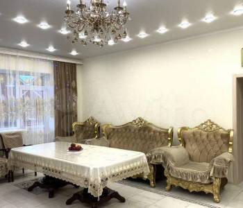 Продается Многокомнатная квартира, 230 м²