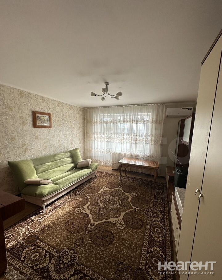 Сдается Многокомнатная квартира, 64 м²