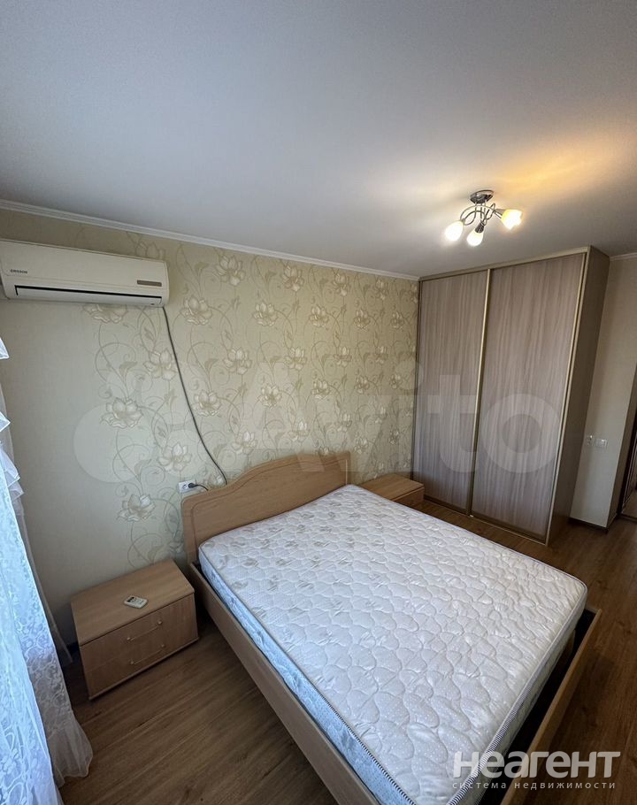 Сдается Многокомнатная квартира, 64 м²