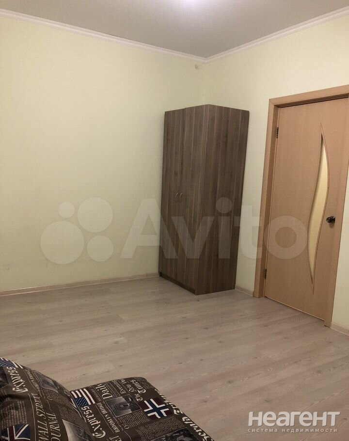 Продается 1-комнатная квартира, 33 м²