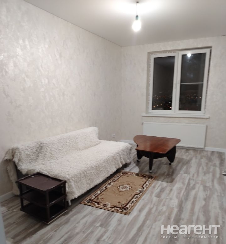 Сдается 1-комнатная квартира, 41 м²