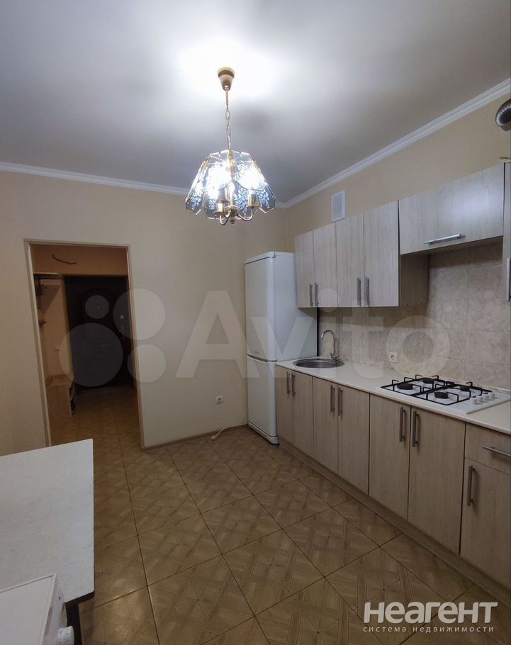 Продается 1-комнатная квартира, 37,7 м²