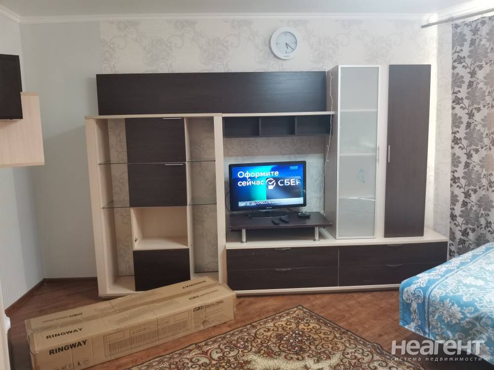 Сдается 1-комнатная квартира, 42 м²