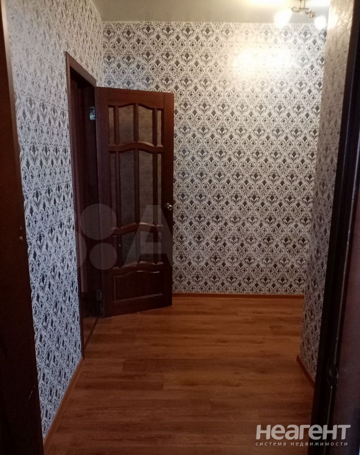 Продается 1-комнатная квартира, 42 м²