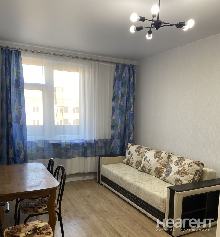 Сдается 1-комнатная квартира, 40 м²