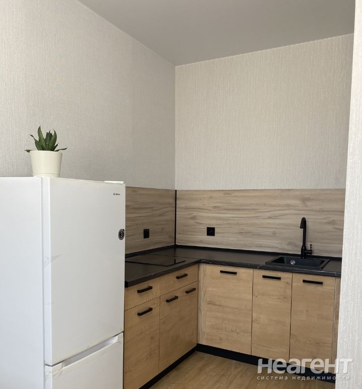 Сдается 1-комнатная квартира, 40 м²