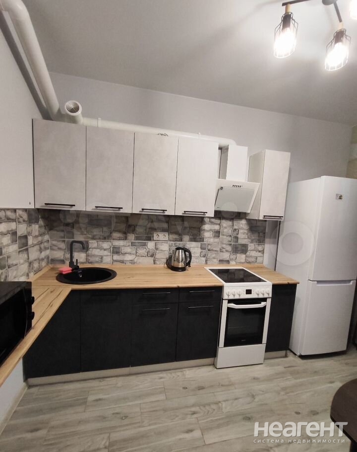 Сдается 1-комнатная квартира, 32 м²