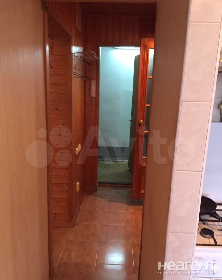 Сдается 1-комнатная квартира, 40 м²