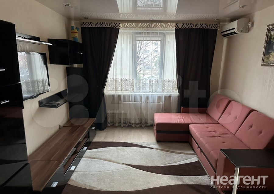 Сдается 1-комнатная квартира, 40 м²