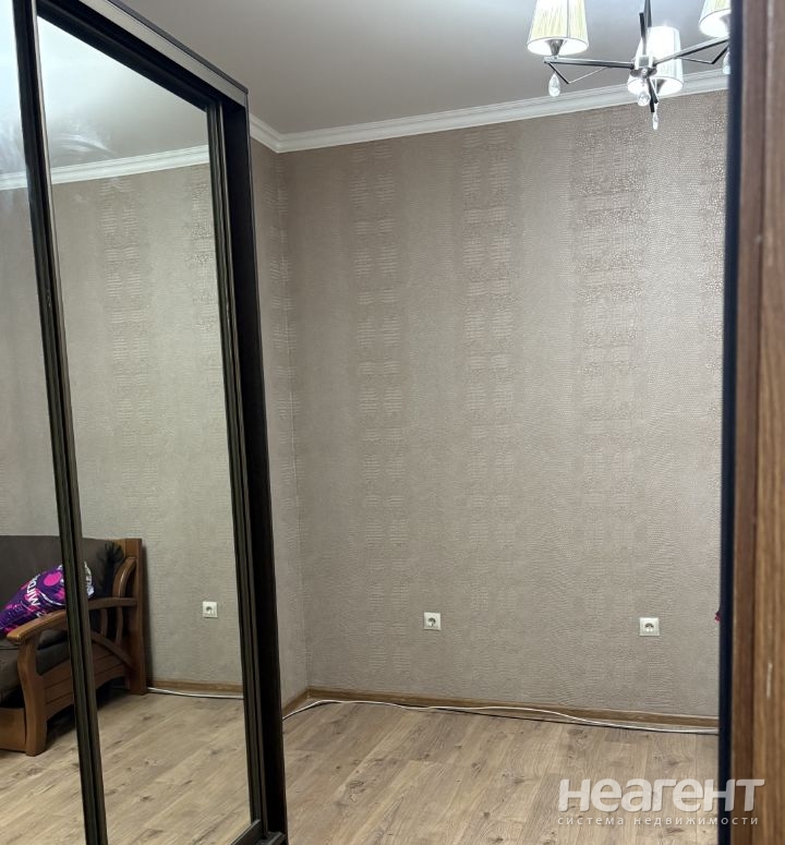 Сдается 1-комнатная квартира, 38 м²