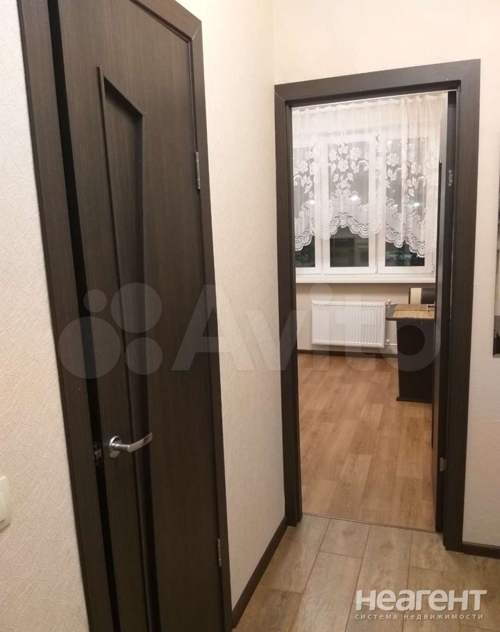 Сдается 1-комнатная квартира, 40 м²