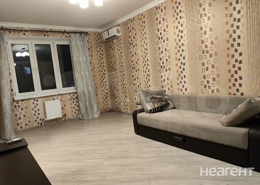 Продается 1-комнатная квартира, 40,2 м²