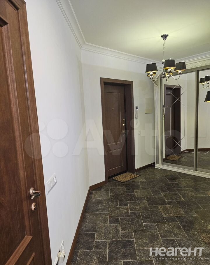 Сдается 1-комнатная квартира, 50 м²