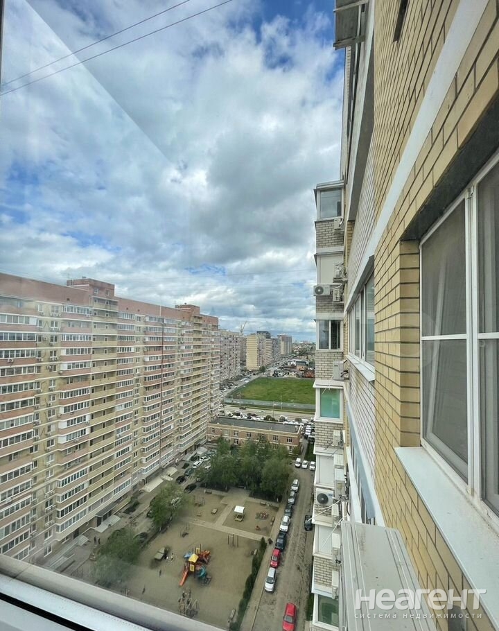 Продается 1-комнатная квартира, 43 м²