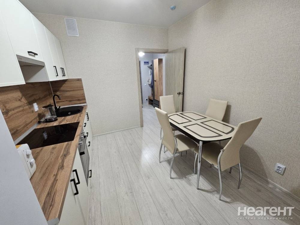 Сдается 1-комнатная квартира, 37 м²