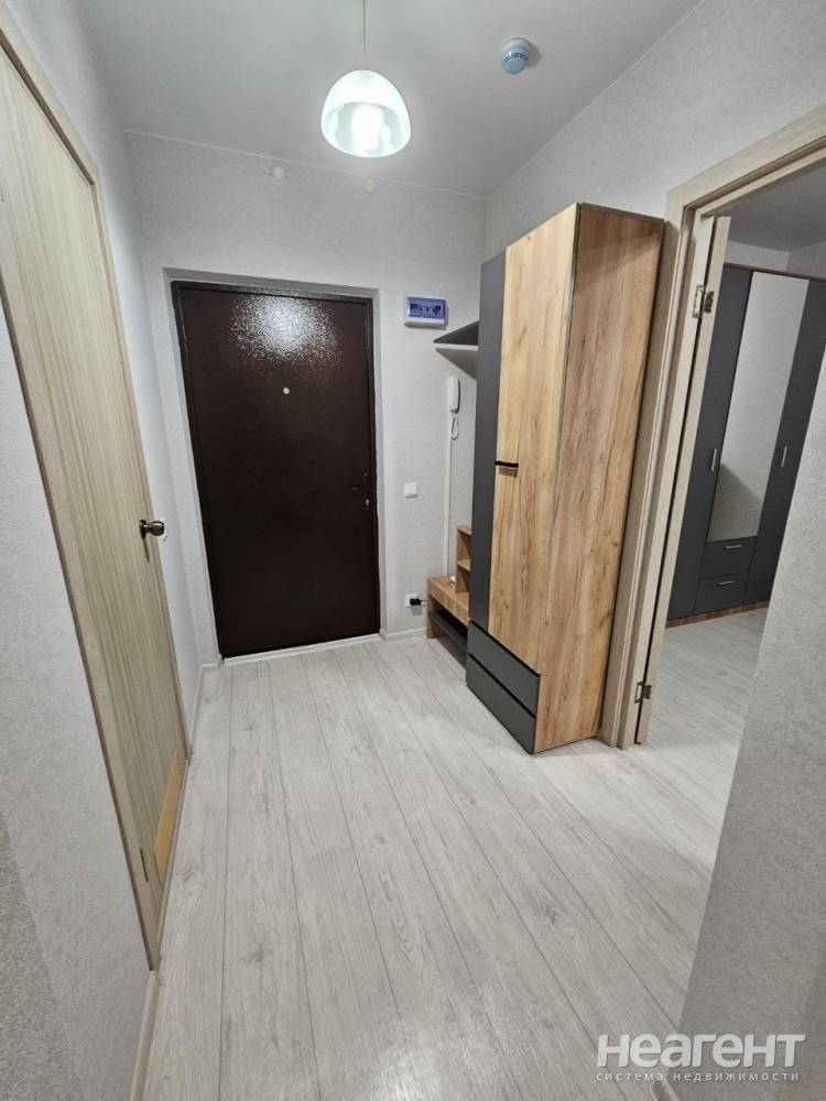 Сдается 1-комнатная квартира, 37 м²