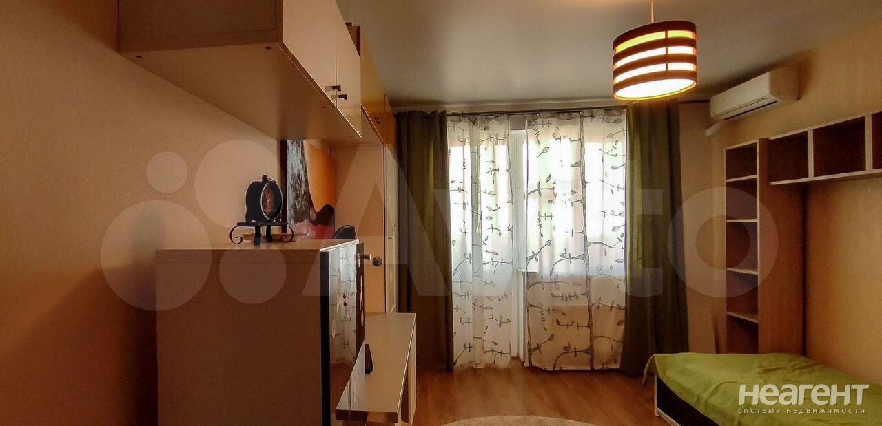 Сдается Многокомнатная квартира, 104 м²