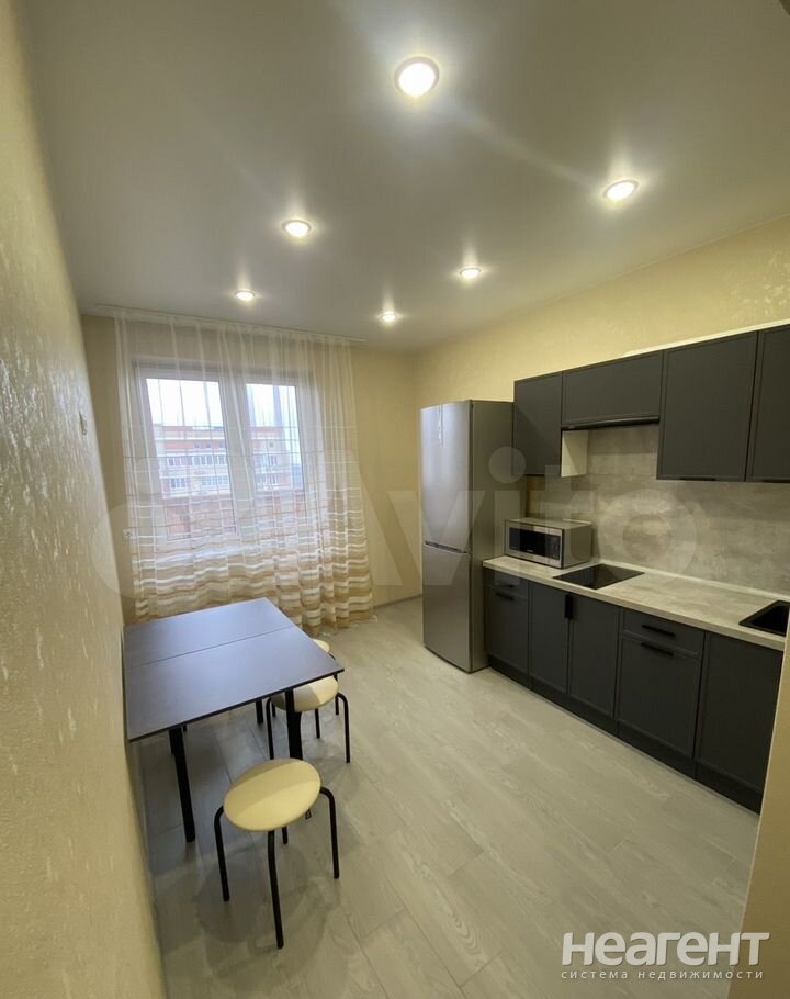 Сдается 1-комнатная квартира, 40 м²