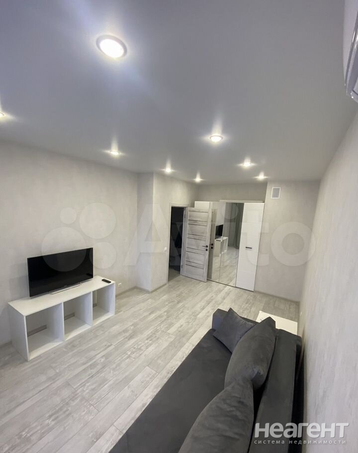 Сдается 1-комнатная квартира, 40 м²