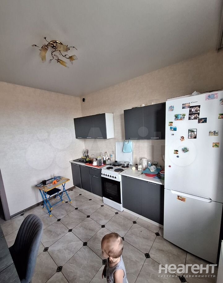 Продается 1-комнатная квартира, 38 м²