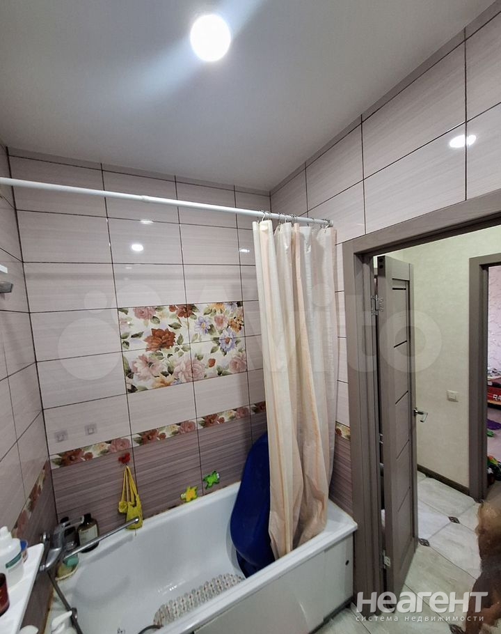 Продается 1-комнатная квартира, 38 м²