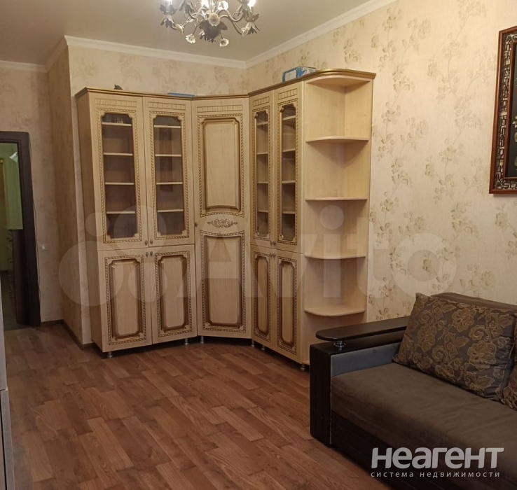 Продается 1-комнатная квартира, 51,2 м²