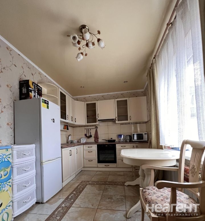 Продается 1-комнатная квартира, 37,6 м²