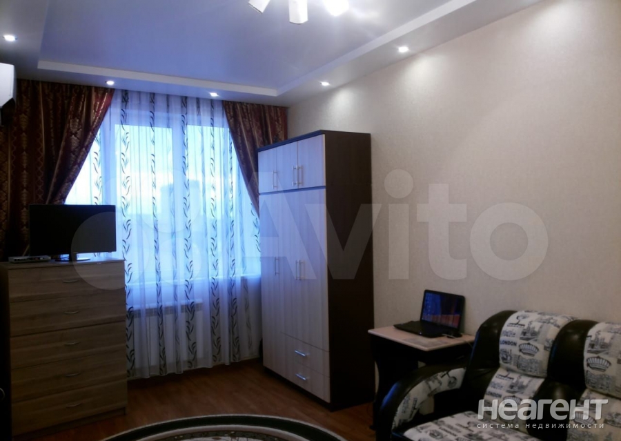 Продается 1-комнатная квартира, 35 м²