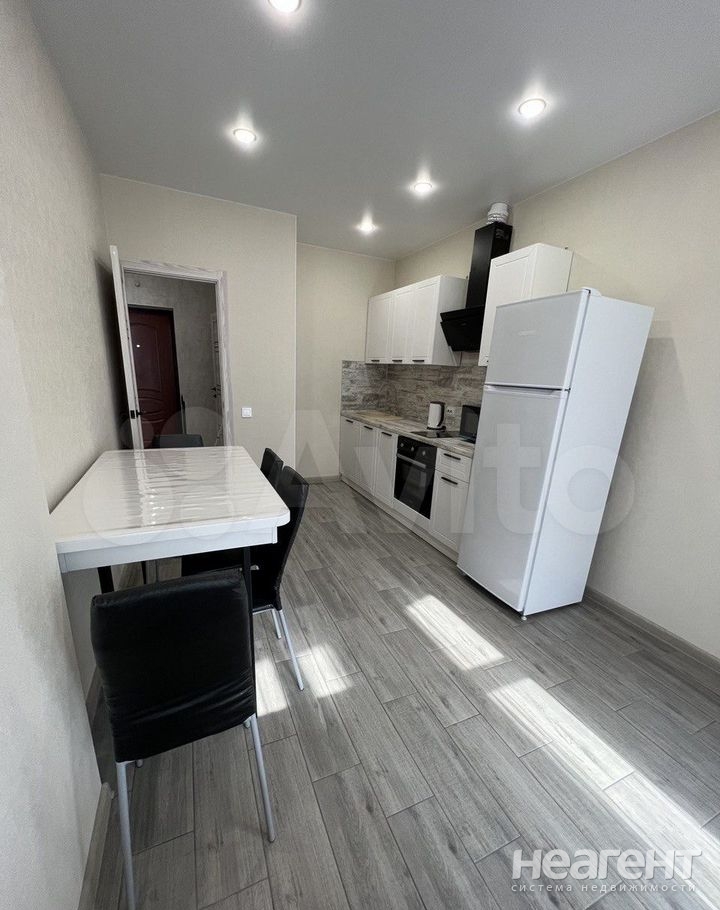 Сдается 2-х комнатная квартира, 65 м²