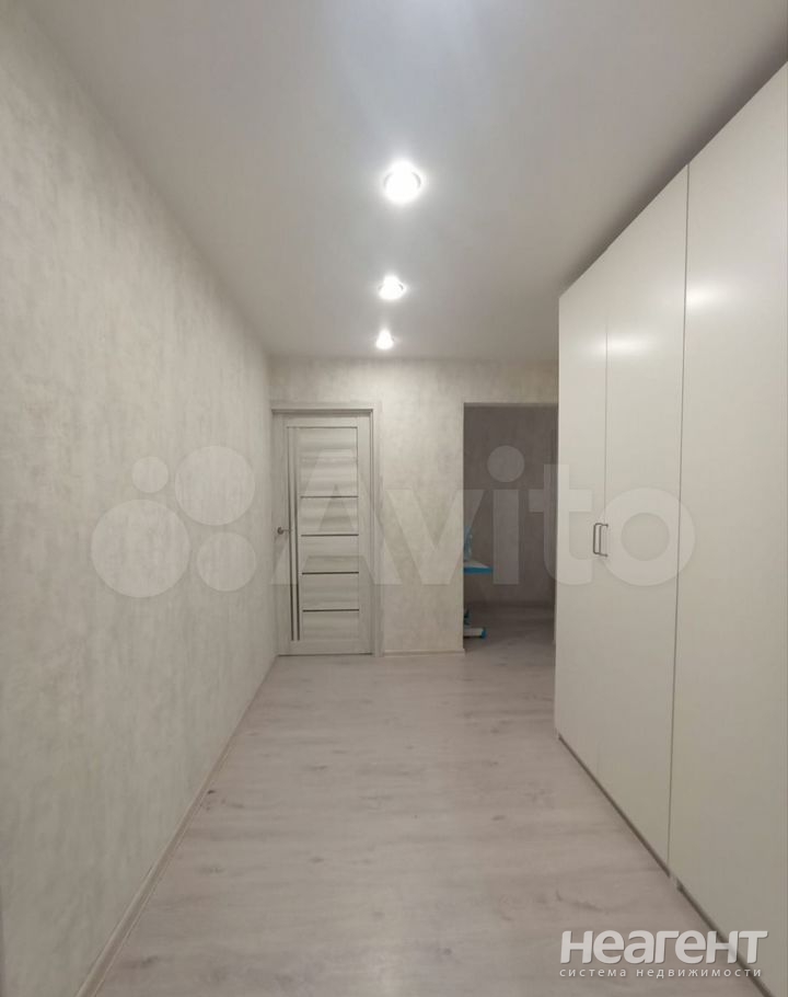 Продается 1-комнатная квартира, 45,9 м²